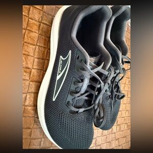 Altra Women’s Escalante 4 Road Running Shoes